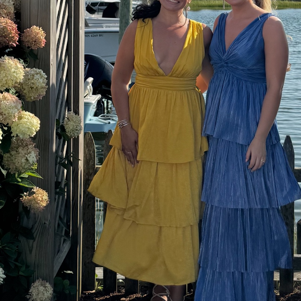 Lulu's Yellow Ruffled Tiered Maxi Sundress Plunge Neckline